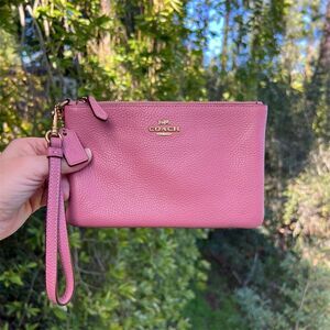 COACH Women's Small Pink Leather Wristlet with Gold Hardware 22952 AUTHENTIC